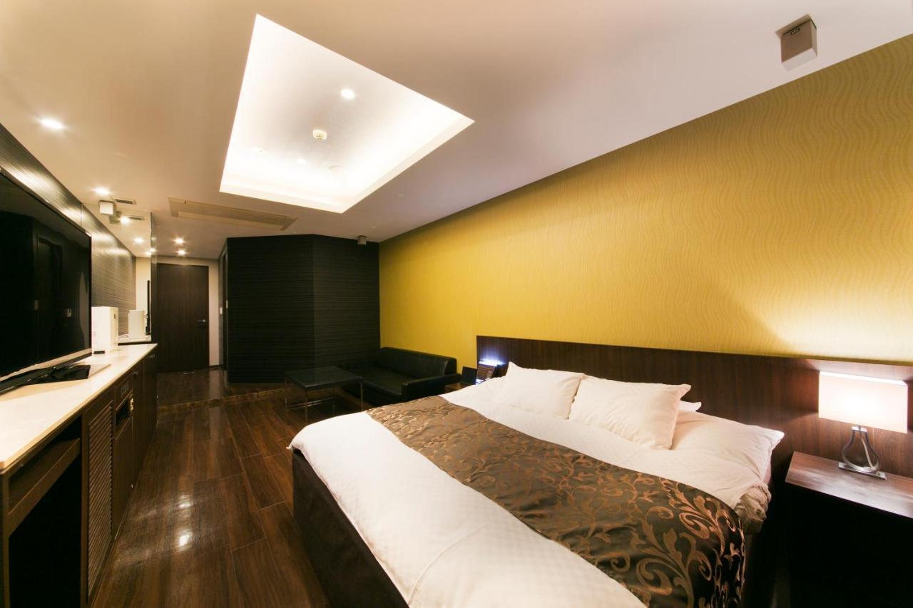 Hotel Lotus Toyonaka (Adults Only) Osaka Ngoại thất bức ảnh