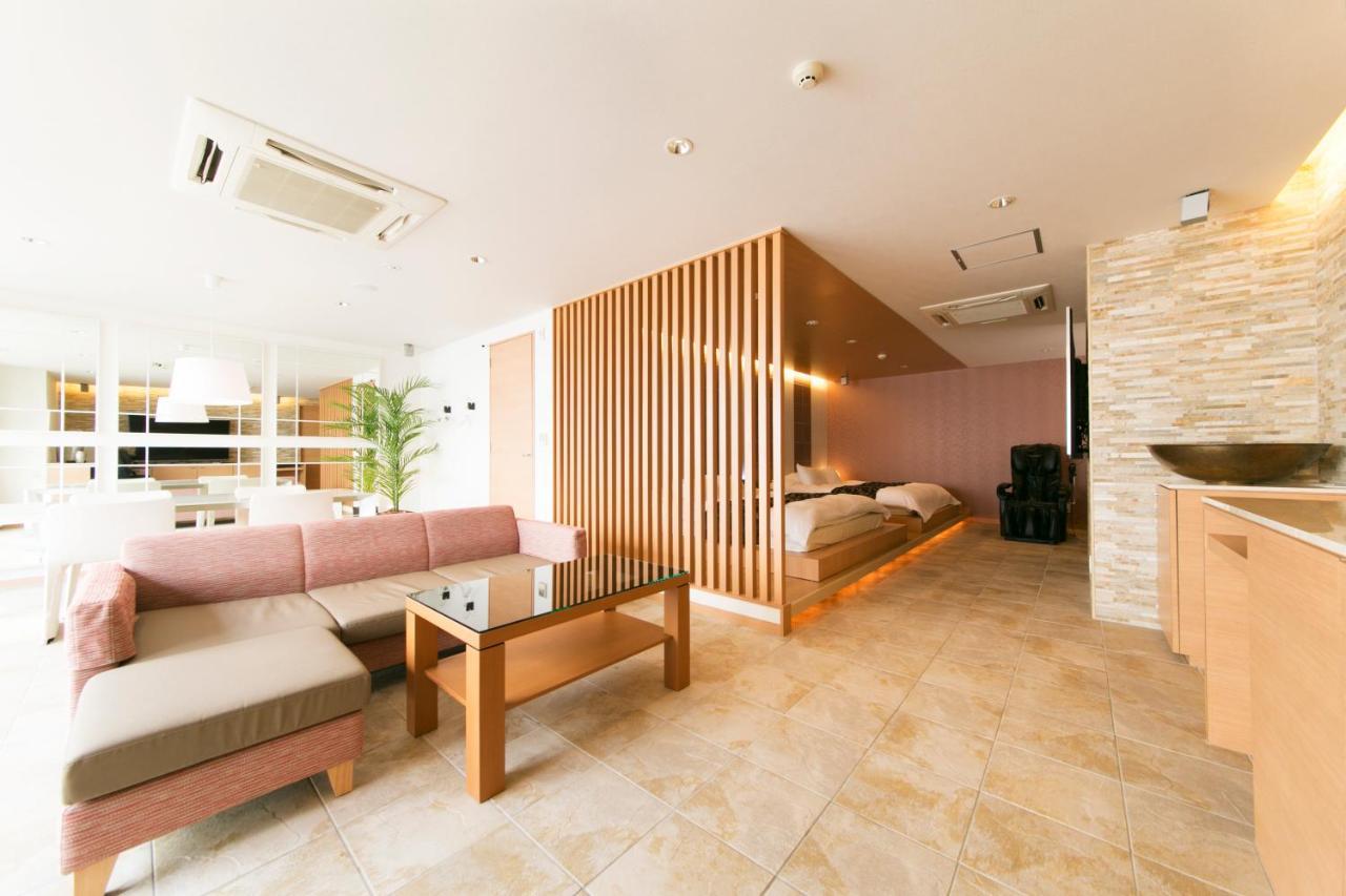 Hotel Lotus Toyonaka (Adults Only) Osaka Ngoại thất bức ảnh