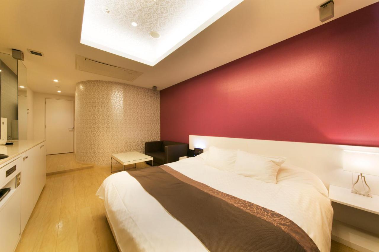 Hotel Lotus Toyonaka (Adults Only) Osaka Ngoại thất bức ảnh