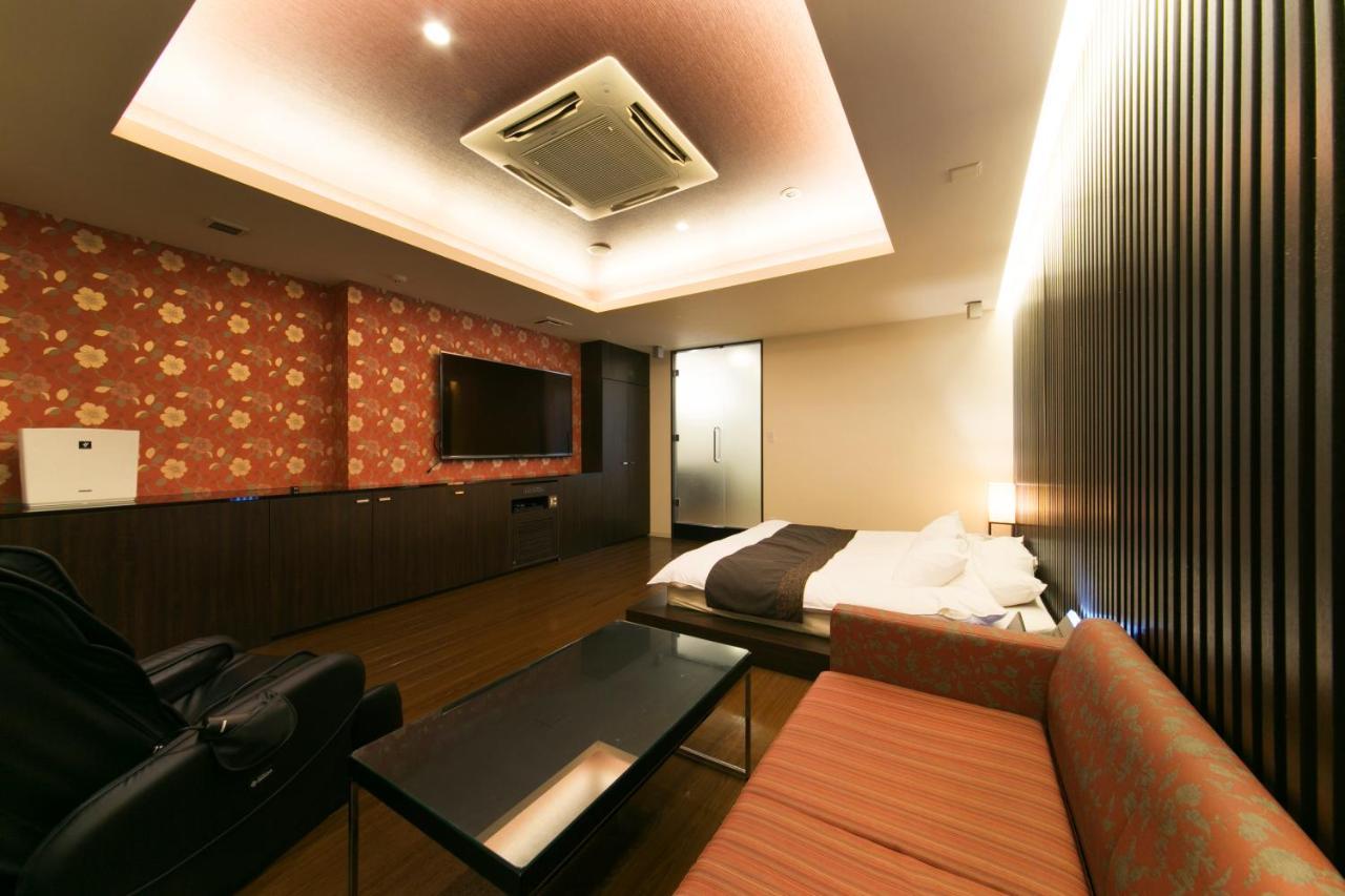 Hotel Lotus Toyonaka (Adults Only) Osaka Ngoại thất bức ảnh